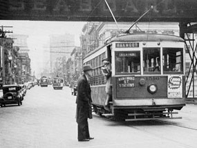 Oakwood-bound car on Main Street in front of Main Street Station (1939)